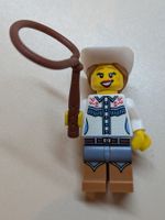 Lego CMF Series 8 - col116 Cowgirl with Lasso [used]