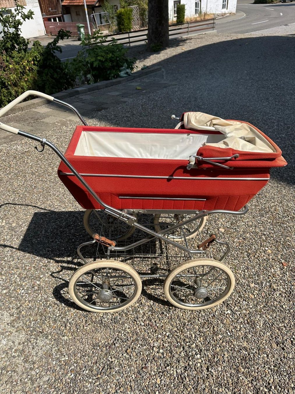 Carrozzine: Antiker Kinderwagen, Babywagen – Usato da Wegenstetten venduto da Aanfr 1