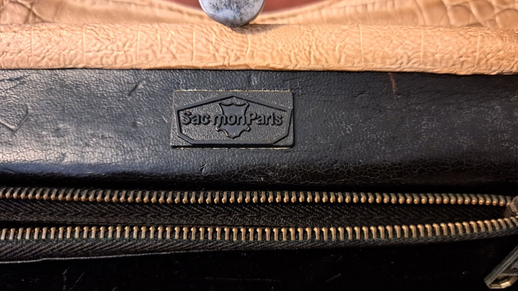 Sacs femmes: Handtasche, ev. aus Schlange – D'occasion à Langenthal par T.L. 3