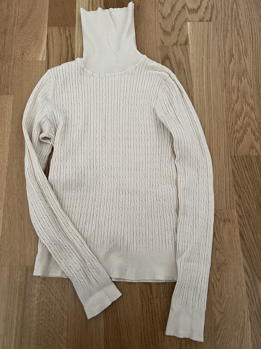 Maglioni & Felpe: Stradivarius Strickpullover Rollkragen, Creme, Gr. S – Nuovo (secondo la descrizione) da Nyon venduto da ver_z2cy