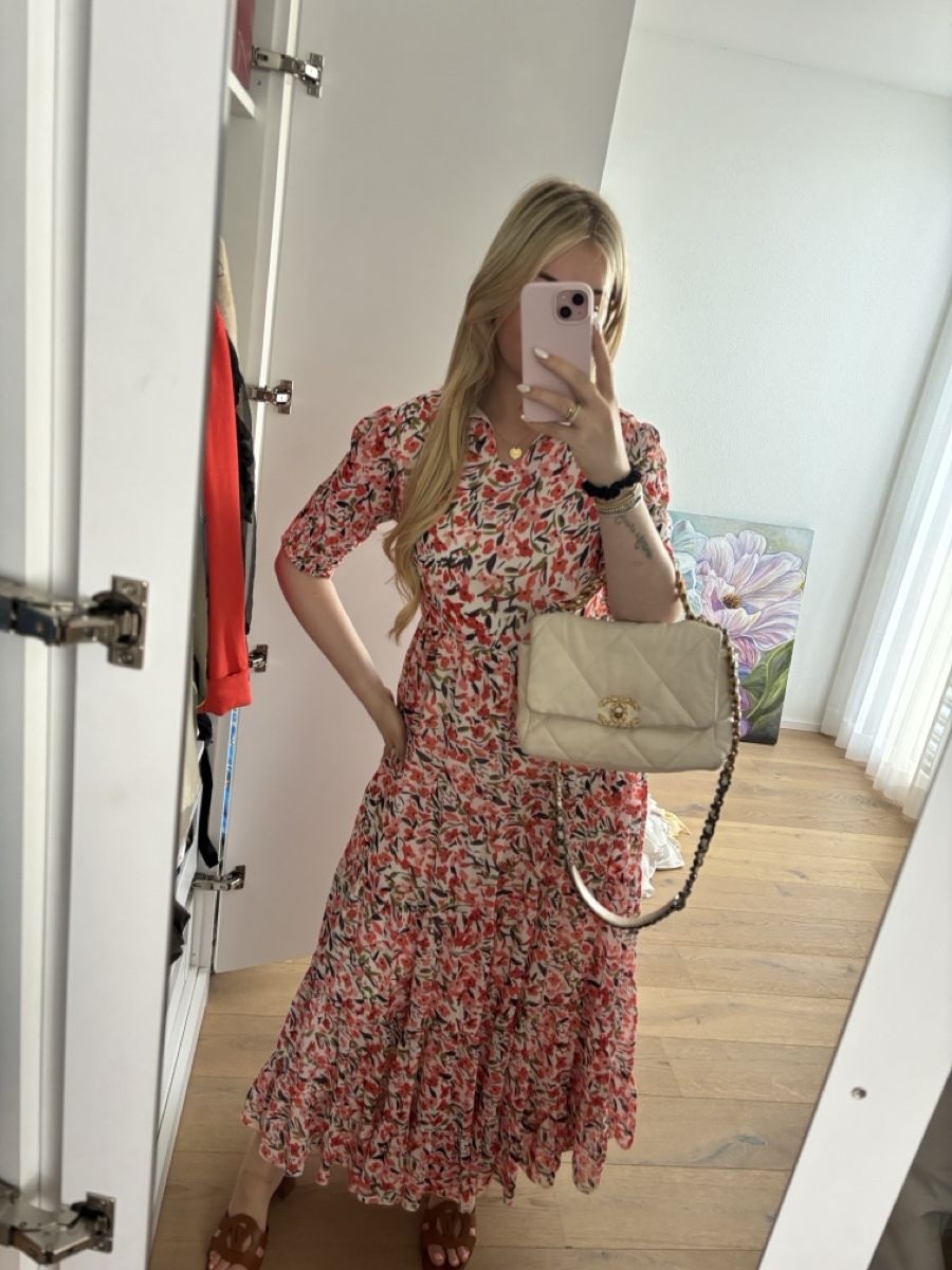 Lotti di vestiti: Sommerliches Kleid mit Blumenmuster, Grösse M – Nuovo (secondo la descrizione) da lenzburg venduto da naemi30