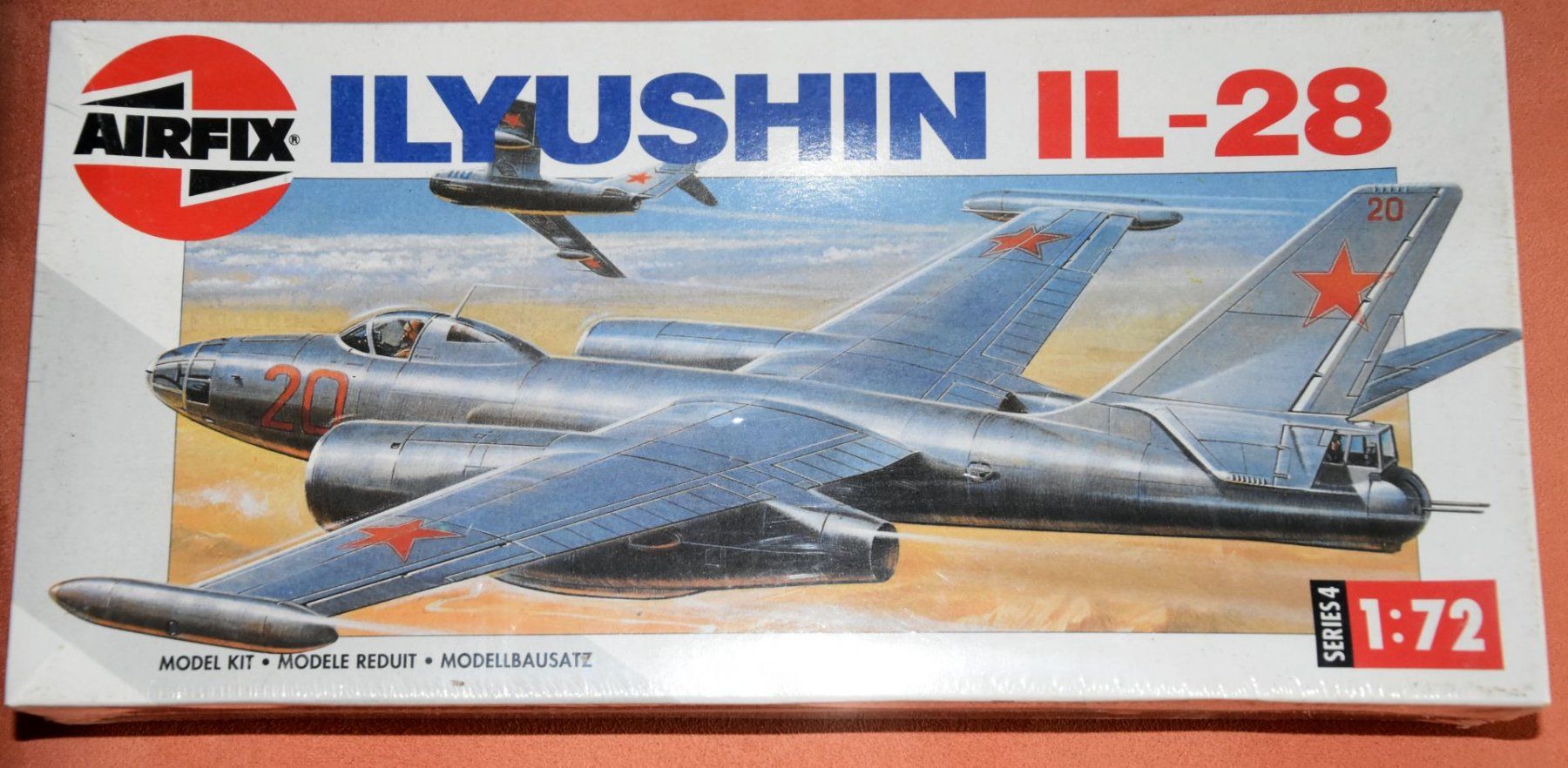 Kit di modellismo & Modellini statici: Iljuschin Il-28 Beagle – Nuovo e nell'imballaggio originale da Liestal venduto da estreiter