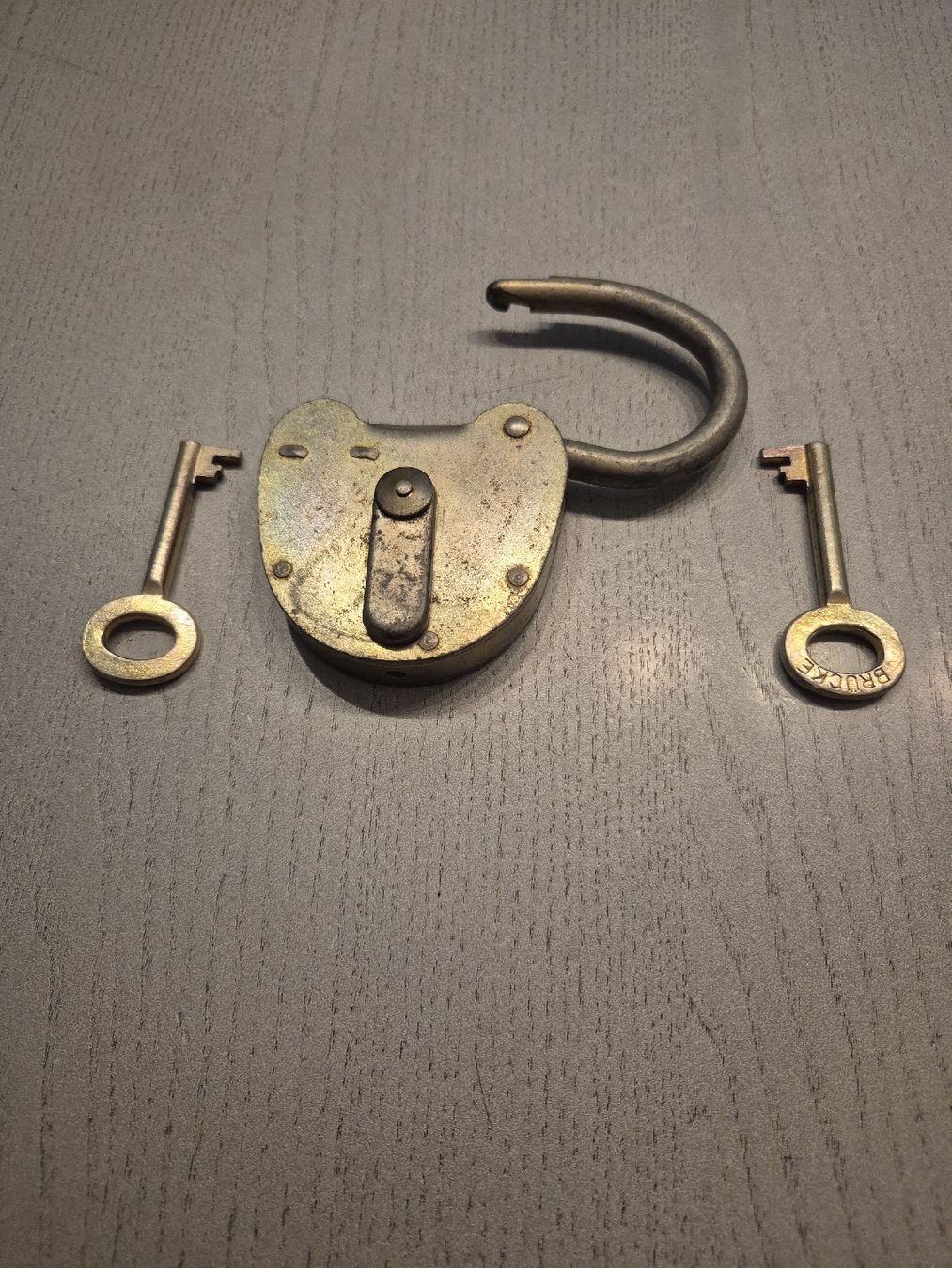 Cadenas: Vorhängeschloss Panzertüre – D'occasion à Hausen AG par roland86190