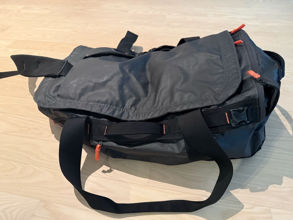 Rucksäcke: North Face Base Camp Voyager Duffel – Gebraucht aus Winterthur von Eileen87 1