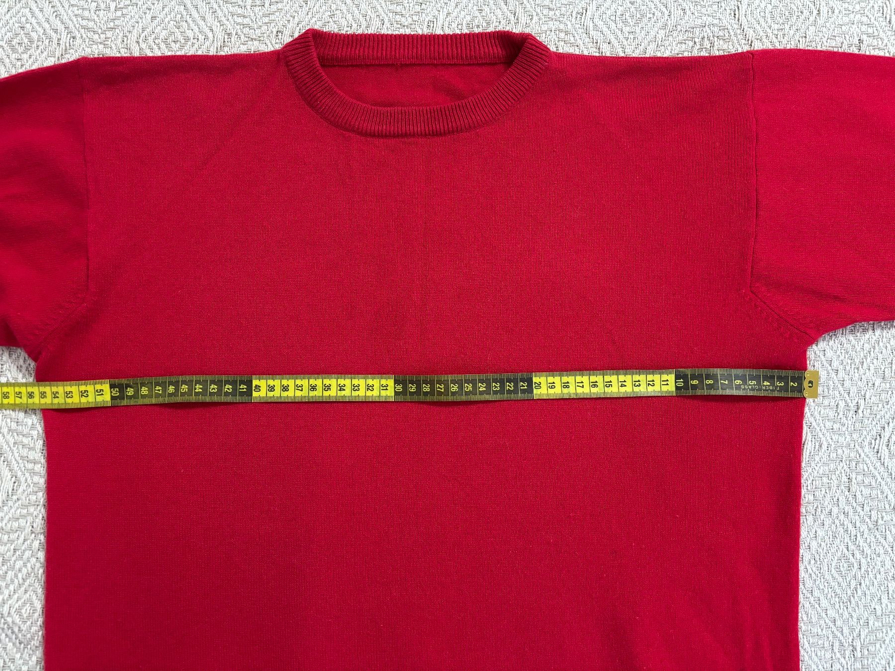 Pullover & Sweatshirts: Red cashmere pullover – Gebraucht aus Neuchâtel von dum_5xby 3