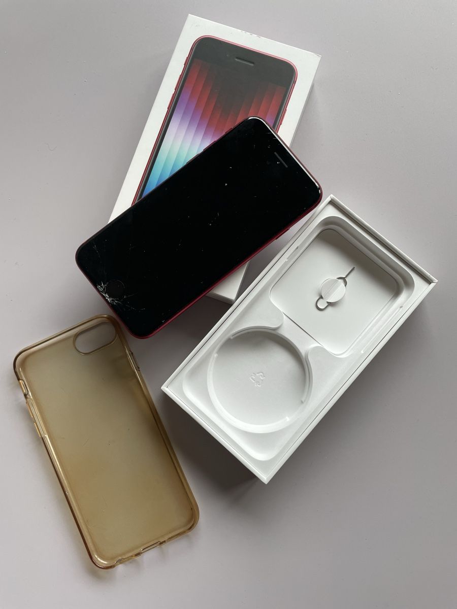 Apple Telefoni cellulari / Smartphones: iPhone SE (3. Generation) – Difettoso da Zürich venduto da Refereefair 3