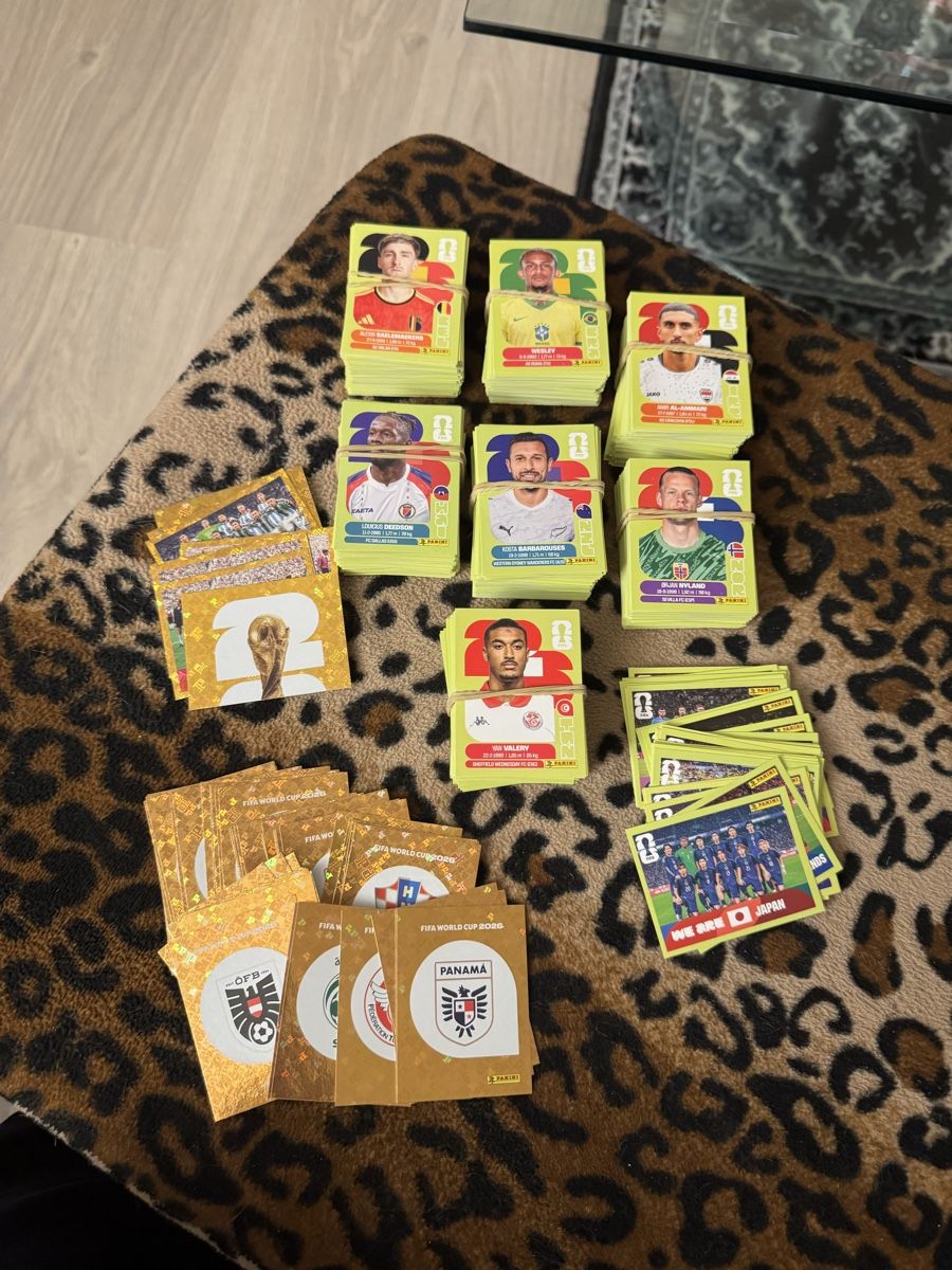 Panini Sammelbilder & Trading cards: Paninis – Neu und originalverpackt aus Moosseedorf von gunman82