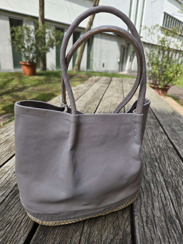 Sacs femmes: Korb: Korbtasche Leder hellgrau-ANGEBOT – Neuf (Voir description) à Romanshorn par Rachacha 1