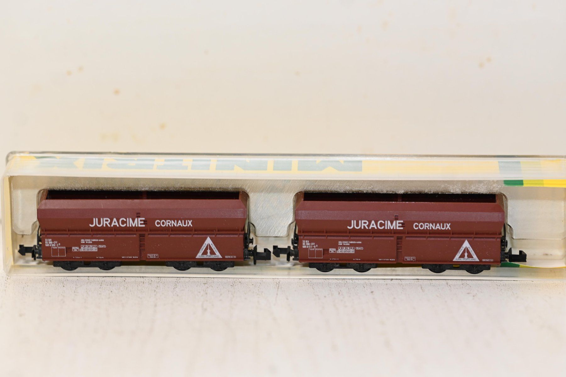 Trix Modellini di ferrovie: 2x Waggons Juracime Cornaux Minitrix Spur N mit OVP – Usato da Laupen ZH venduto da Zmoewe