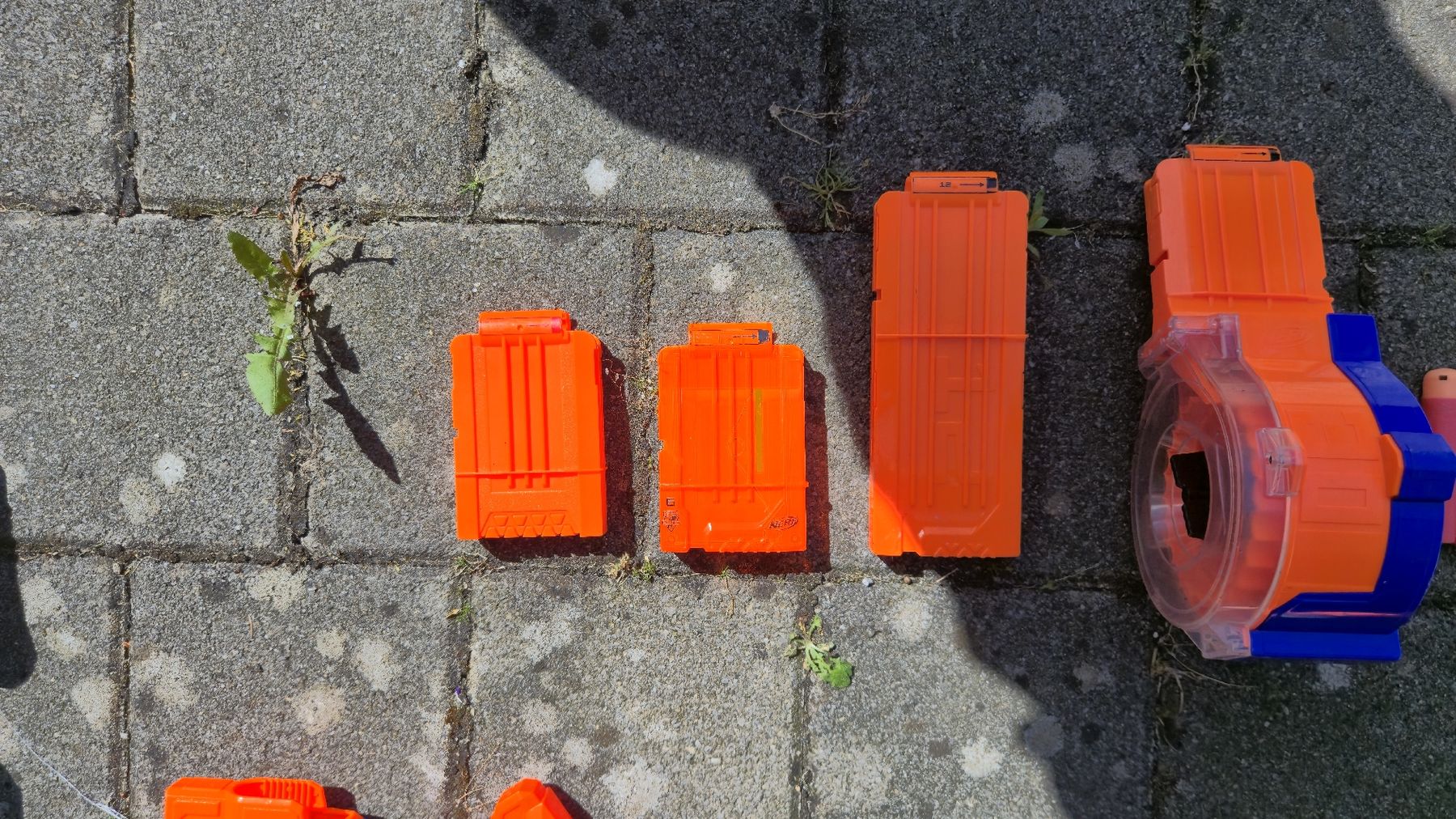 Nerf Giocattoli: Nerf Waffen Sortiment mit Zubehör und Munition – Usato da Niederhelfenschwil venduto da nic_m9sy 3