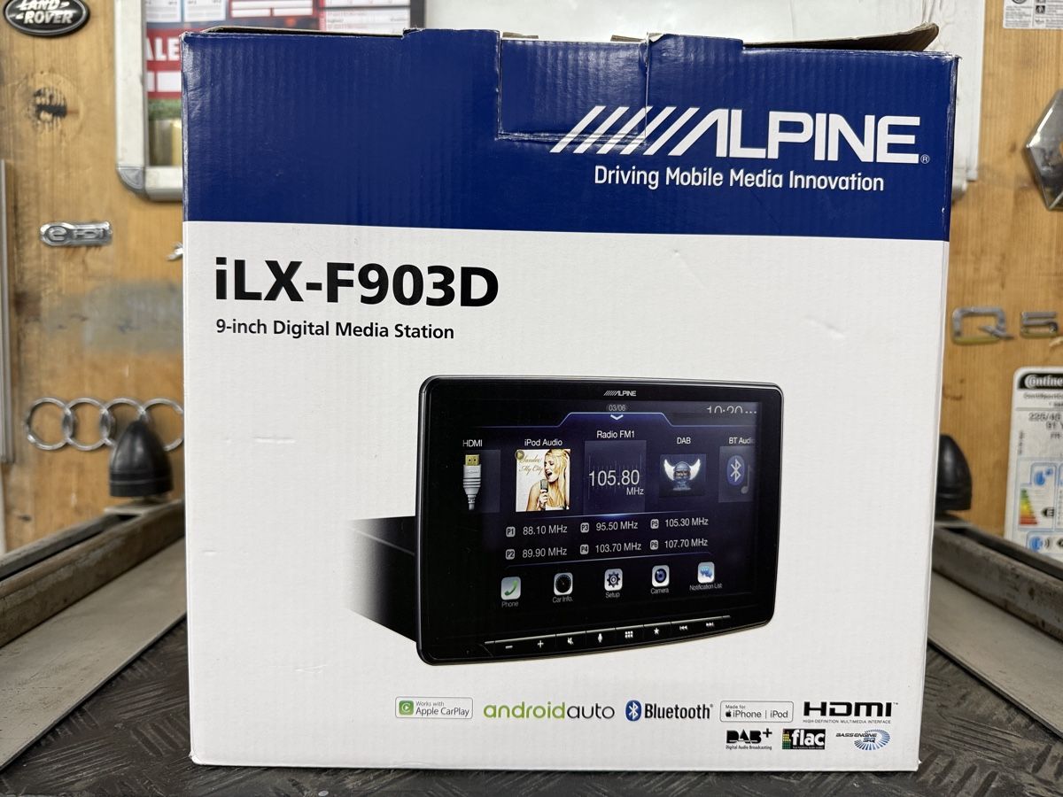 Alpine Multimediaplayer & Streamer: Autoradio Alpine – Gebraucht aus Châtel-St-Denis von ameireles1973