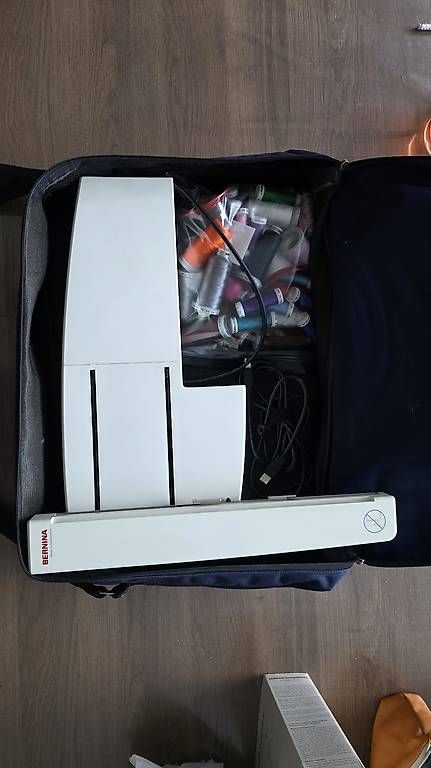 Bernina Macchine da cucire: Module de broderie Bernina S – Usato da Dorénaz venduto da kat_fb79