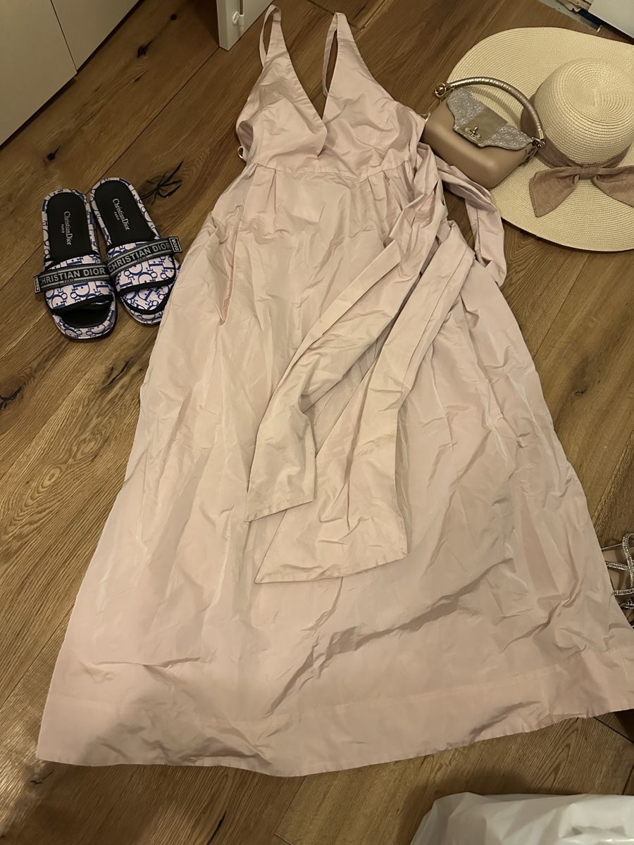 Robes: Zara  – D'occasion à Rudolfstetten par Laramalna