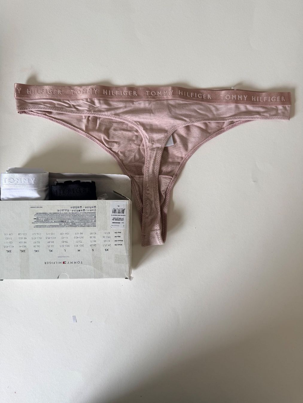 Tommy Hilfiger Altra biancheria intima: TOMMY HILFIGER, String, Grösse XL, 3 Stück – Nuovo e nell'imballaggio originale da Rudolfstetten venduto da gst_g7xl 4