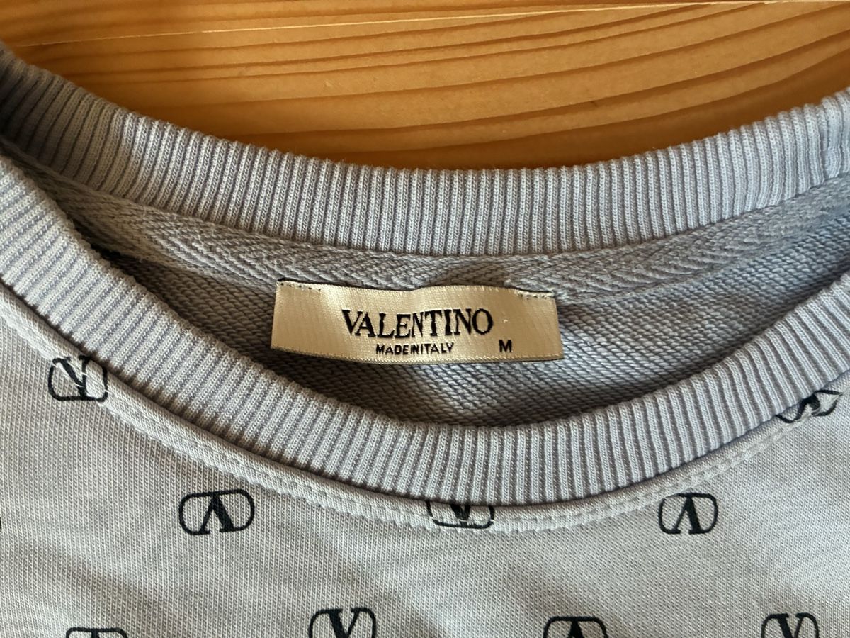 Maglioni & Felpe: Sweater hellblau von Valentino Gr M – Usato da Heiden venduto da sab_rzm2