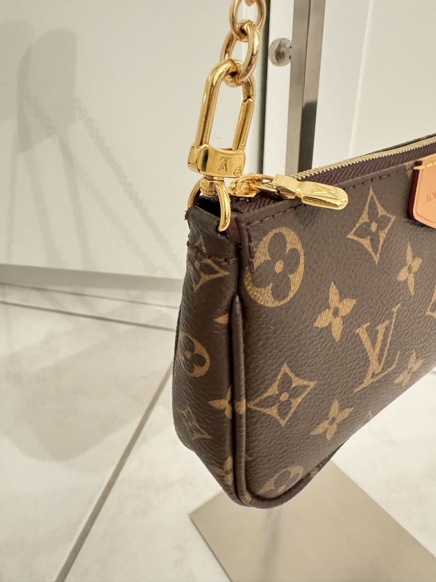 Louis Vuitton Taschen: Ab 1 Louis Vuitton Pochette der Multi Pochette Accessoires – Gebraucht aus Bern von  4