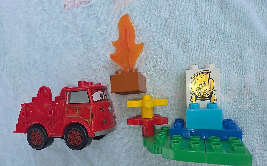Giocattoli: Camion pompiers Duplo – Usato da Chemin venduto da Sophiepittier