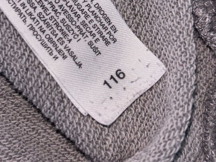 Maglioni & Felpe: Grauer Pullover Palomio 110/116 – Usato da Safenwil venduto da 2hand_aber_wertvoll 1