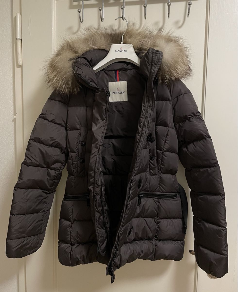 Moncler Giacche: Moncler Daunenjacke – Usato da Zürich venduto da alexandragarcia1