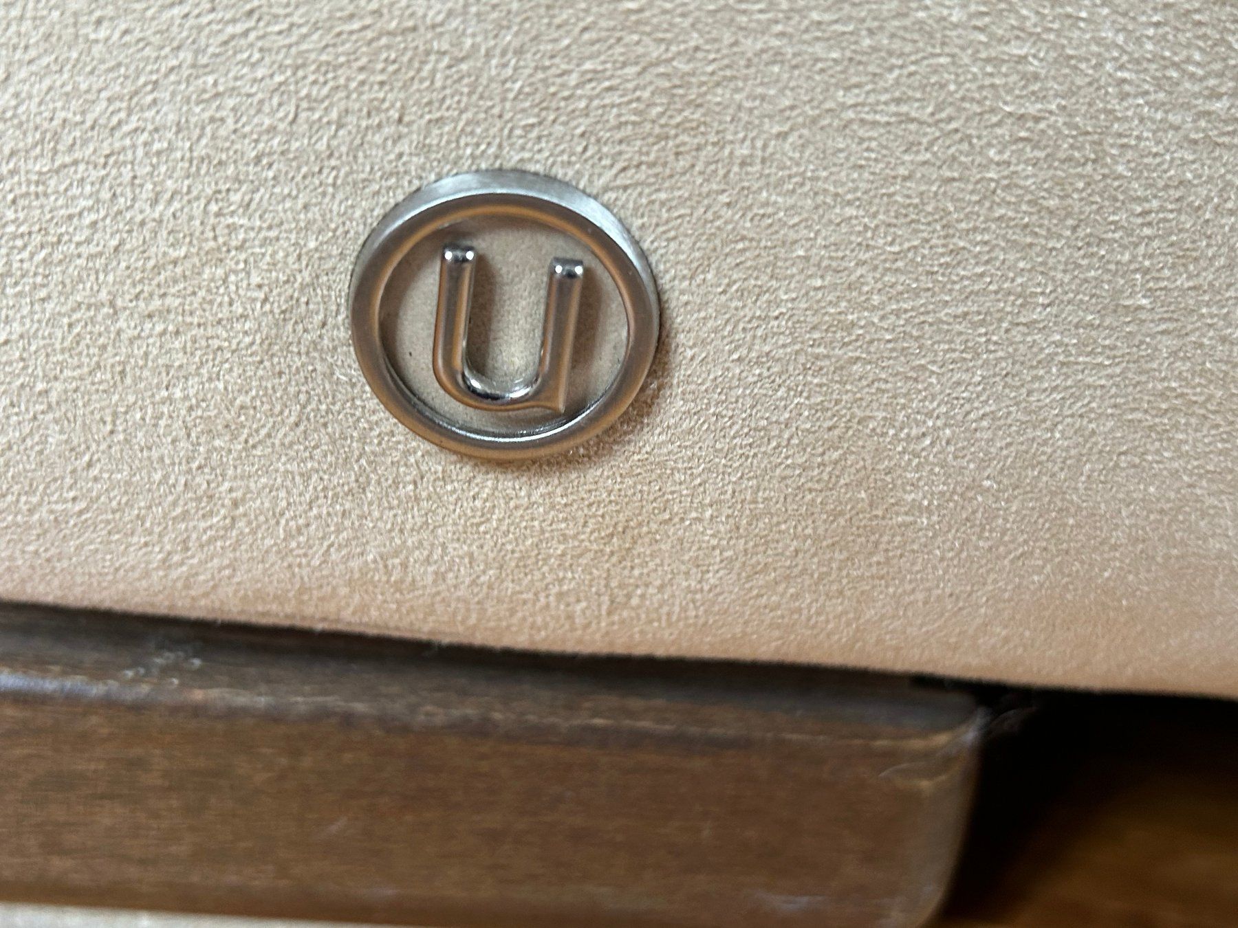 Natuzzi Divani: Sofa Alcantara Farbe sand – Usato da Winterthur venduto da eherundweg 5