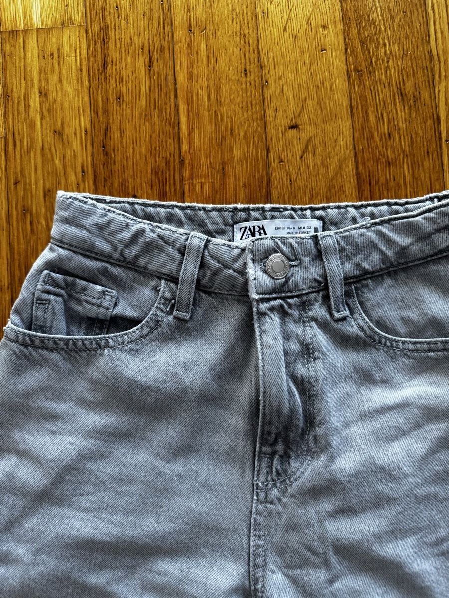 Zara Jeans: Graue Zara Jeans Damen Gr. 32 – Nuovo e nell'imballaggio originale da Bettlach venduto da Tradenet100 1
