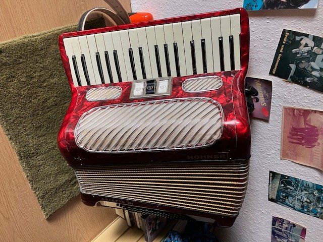 Hohner Strumenti musicali: Accordeon Hohner "Ariette IM* – Usato da Au SG venduto da Truetrack