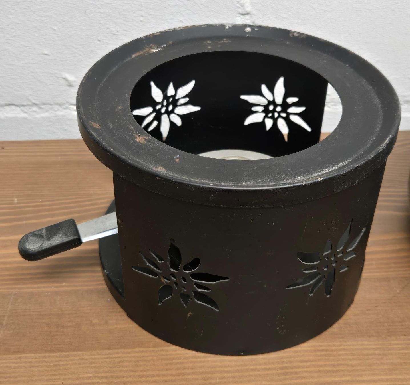Elettrodomestici da cucina: Rechaud Schwarz mit Edelweiss-Motiv – Usato da Rheinsulz venduto da Dred 1