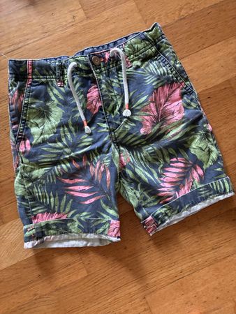 Schöne Shorts Gr. 122, H&M
