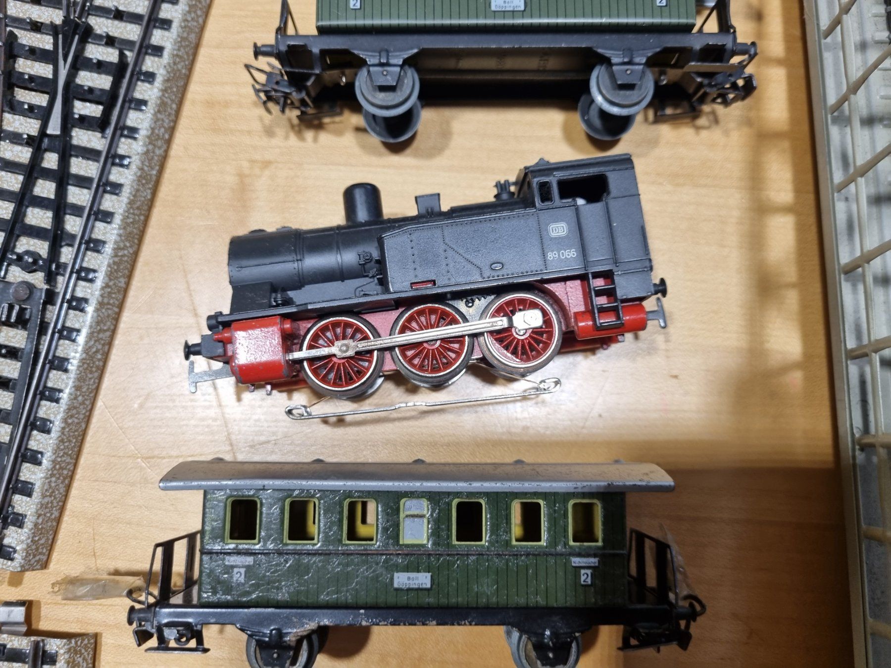Märklin Modelleisenbahnen: Märklin Eisenbahn H0 alt – Defekt aus Dietikon von  7
