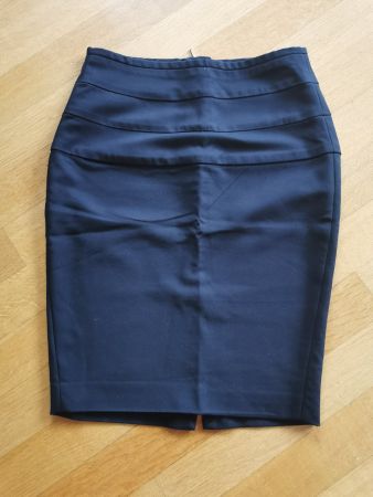 Jupe neu von Zara Grösse 36
