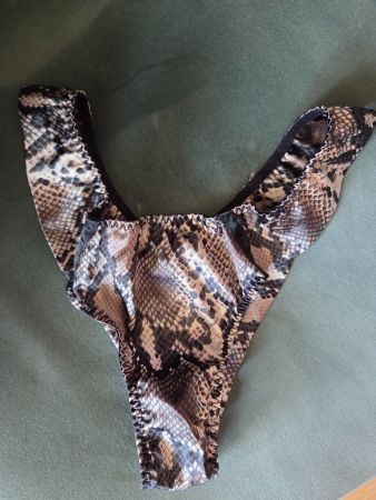 Verführerisches Damen-Negligé mit Schlangenmuster🐍