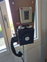 Altes Telefon mit Taxameter - Deko für das Retro-Zimmer!