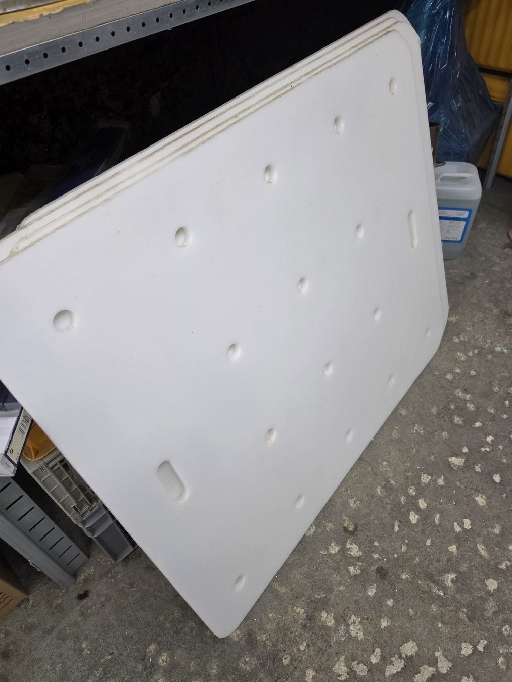 Servierplatten: Schneidebrett Kunststoff weiss  – Gebraucht aus Wuppenau von Gastro.Wuppenau 2