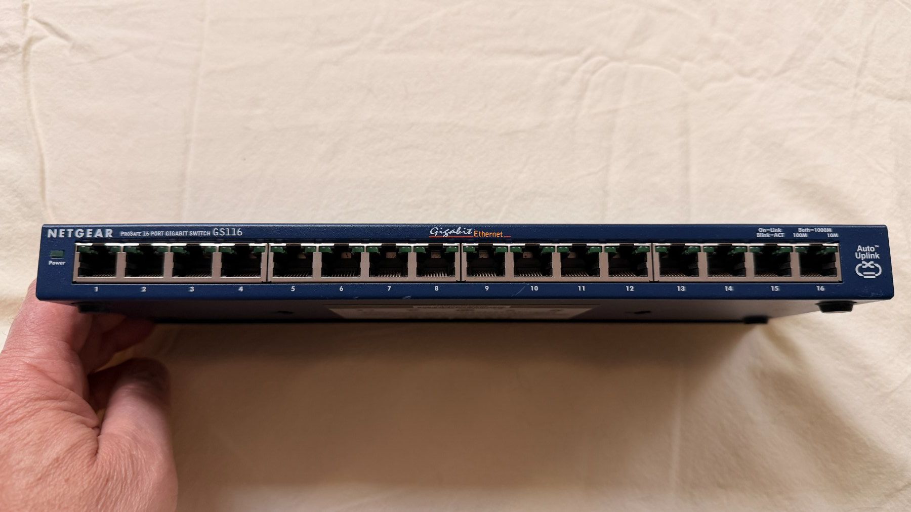 Netgear Hubs & Switches: Netgear ProSafe 16 Port Gigabit Switch – D'occasion à Kleinandelfingen par Mypaq