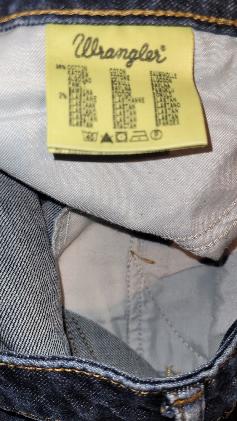 Wrangler Jeans: Wrangler Jeans Iris W30 L34 – Usato da Zürich venduto da mer_6tqg 2