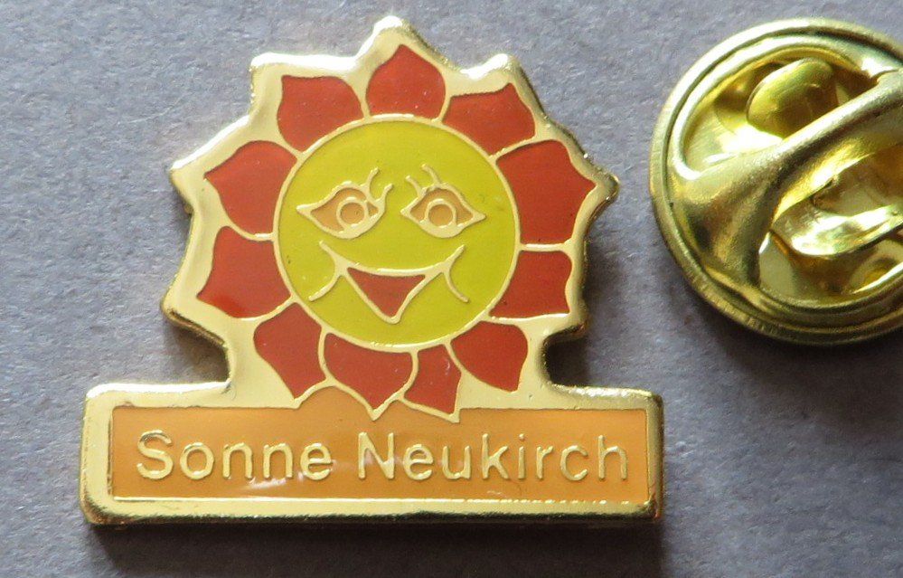 Plaquettes & Badges: PIN, RESTAURANT SONNE NEUKIRCH – D'occasion à Neuhausen par luckimucki