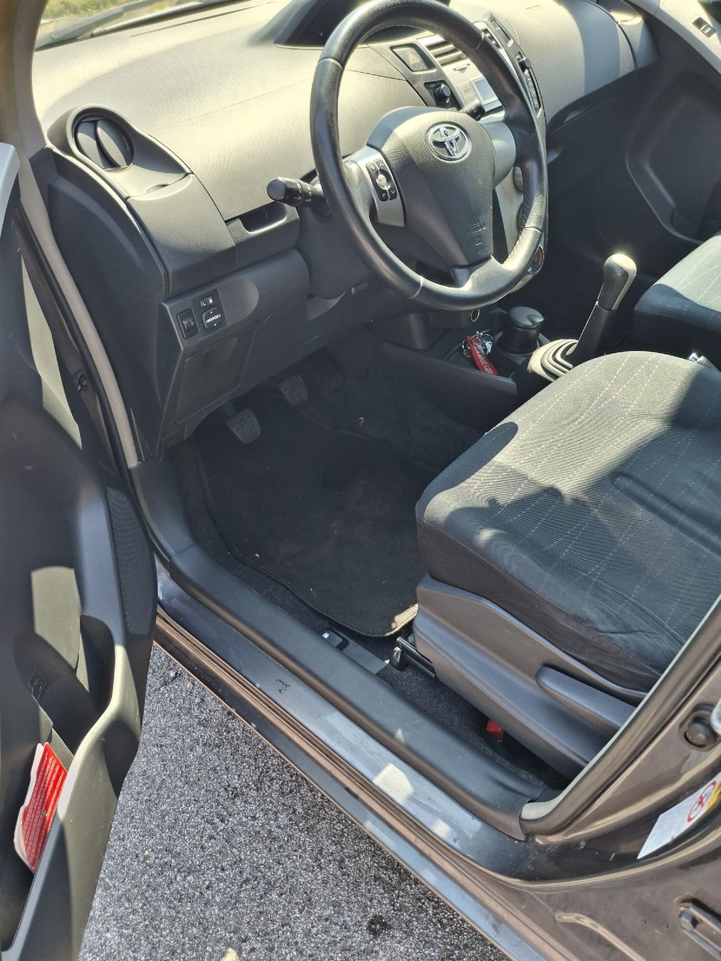 Toyota Automobili: toyota yaris – Usato da Balerna venduto da Jksb 4
