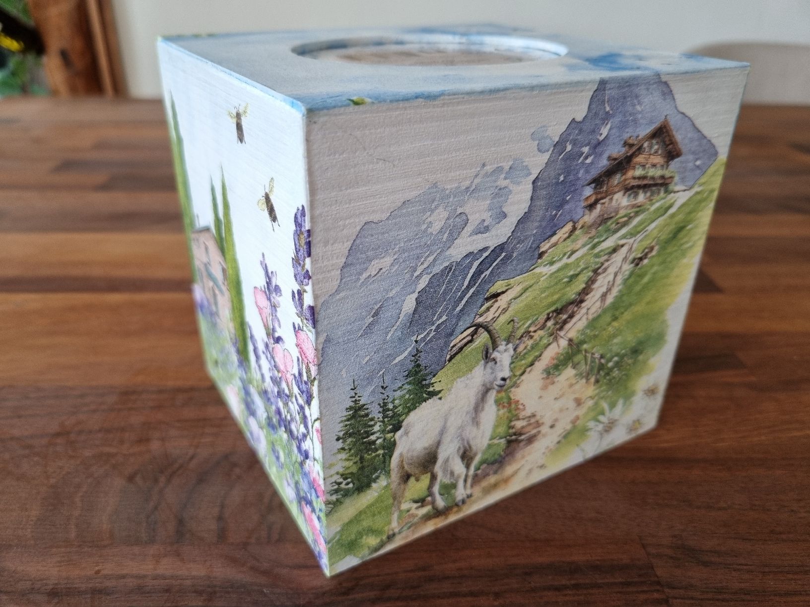 Altro in Decorazioni & Accessori: NEU - Tissuebox - Taschentücher Box - Swiss – Nuovo e nell'imballaggio originale da Kollbrunn venduto da Bilby02 4