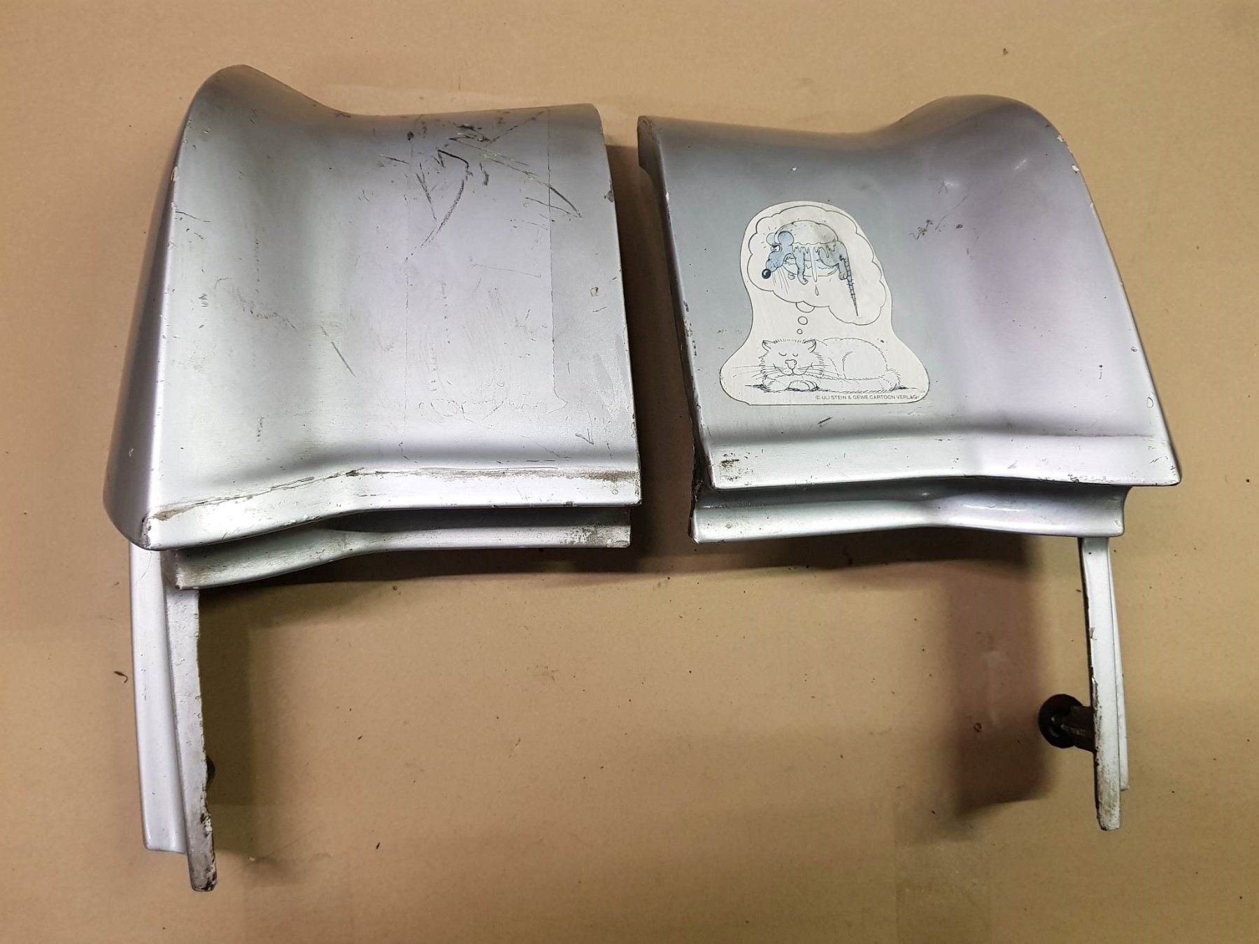 Dodge Tutti pezzi di ricambio auto: Dodge Dart Guss-Ecken hinten – Usato da Niedergösgen venduto da usc_8qc6
