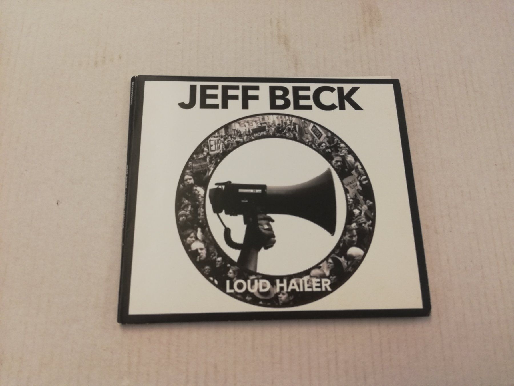 CDs: JEFF BECK - LOUD HAILER – Gebraucht aus Bern von Vinylsound.ch