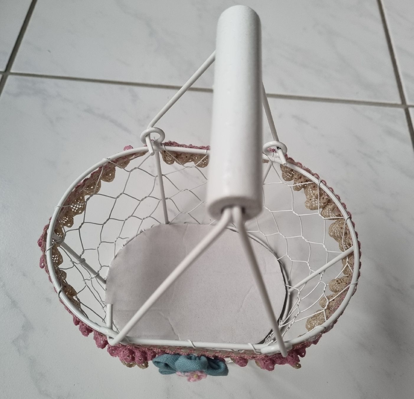 Tutte le decorazioni: Dekokorb mit Henkel Vintage weiss rosa – Usato da Nottwil venduto da Janny77 1