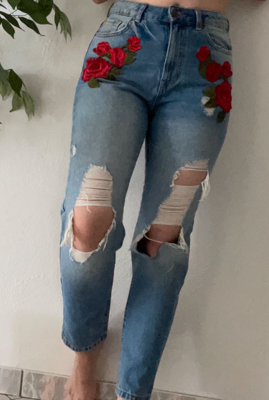Hosen: Damen Denim oversized Jeans Hose mit Rosen – Gebraucht aus Galgenen von Miachelle 2