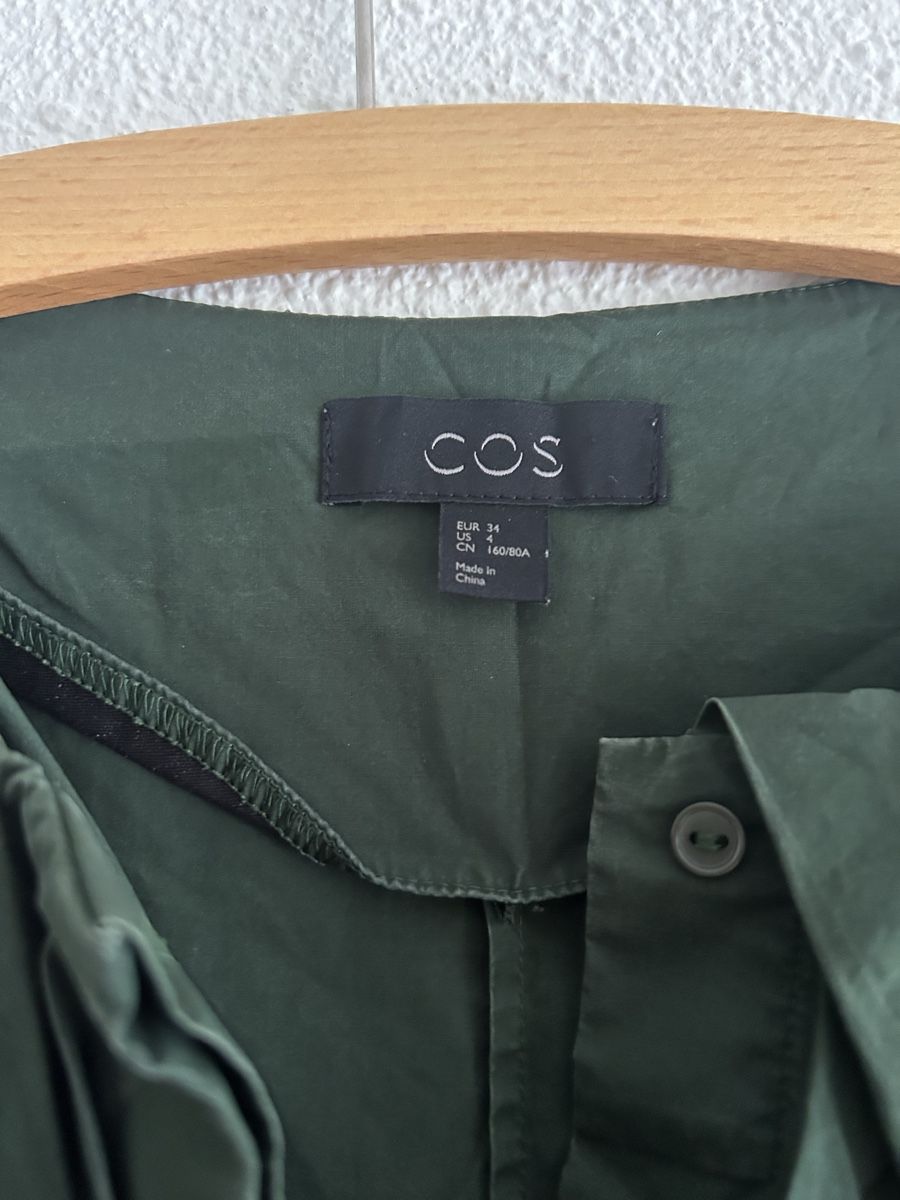 Cos Vestiti: Robe COS vert olive, taille 34 - Élégante et estivale! – Usato da Morges venduto da cat_6cm9 1