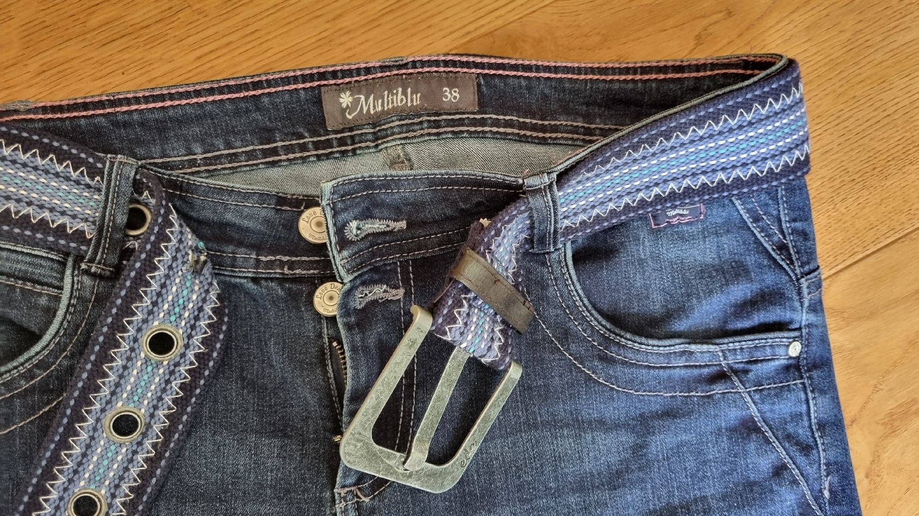 Jeans: halblange Jeans, Gr. 38 – Usato da Oberglatt ZH venduto da Mueller4000 1
