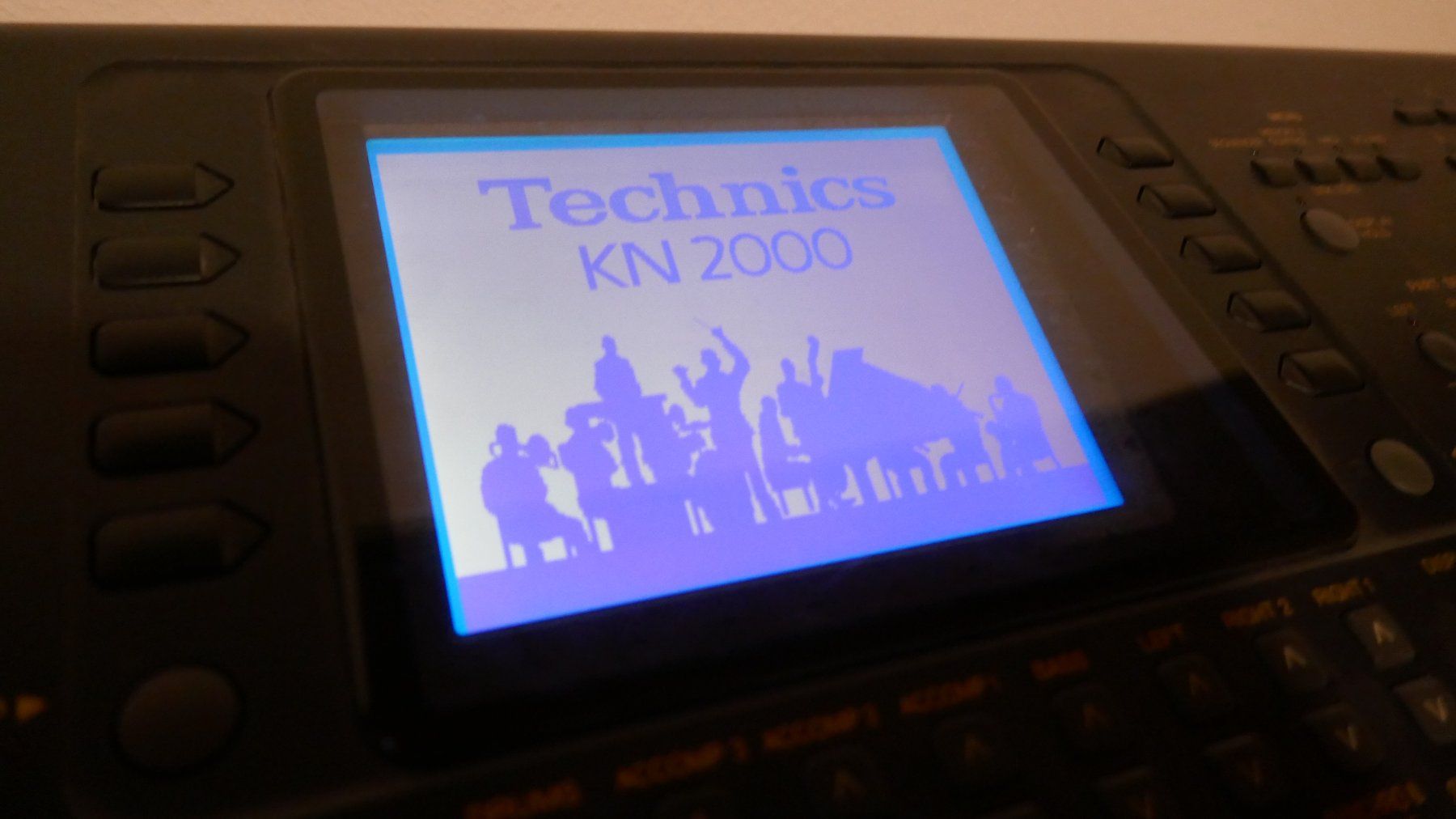Technics Instruments de musique: Technics KN2000 Keyboard – D'occasion à Wenslingen par FairlightCMI 2