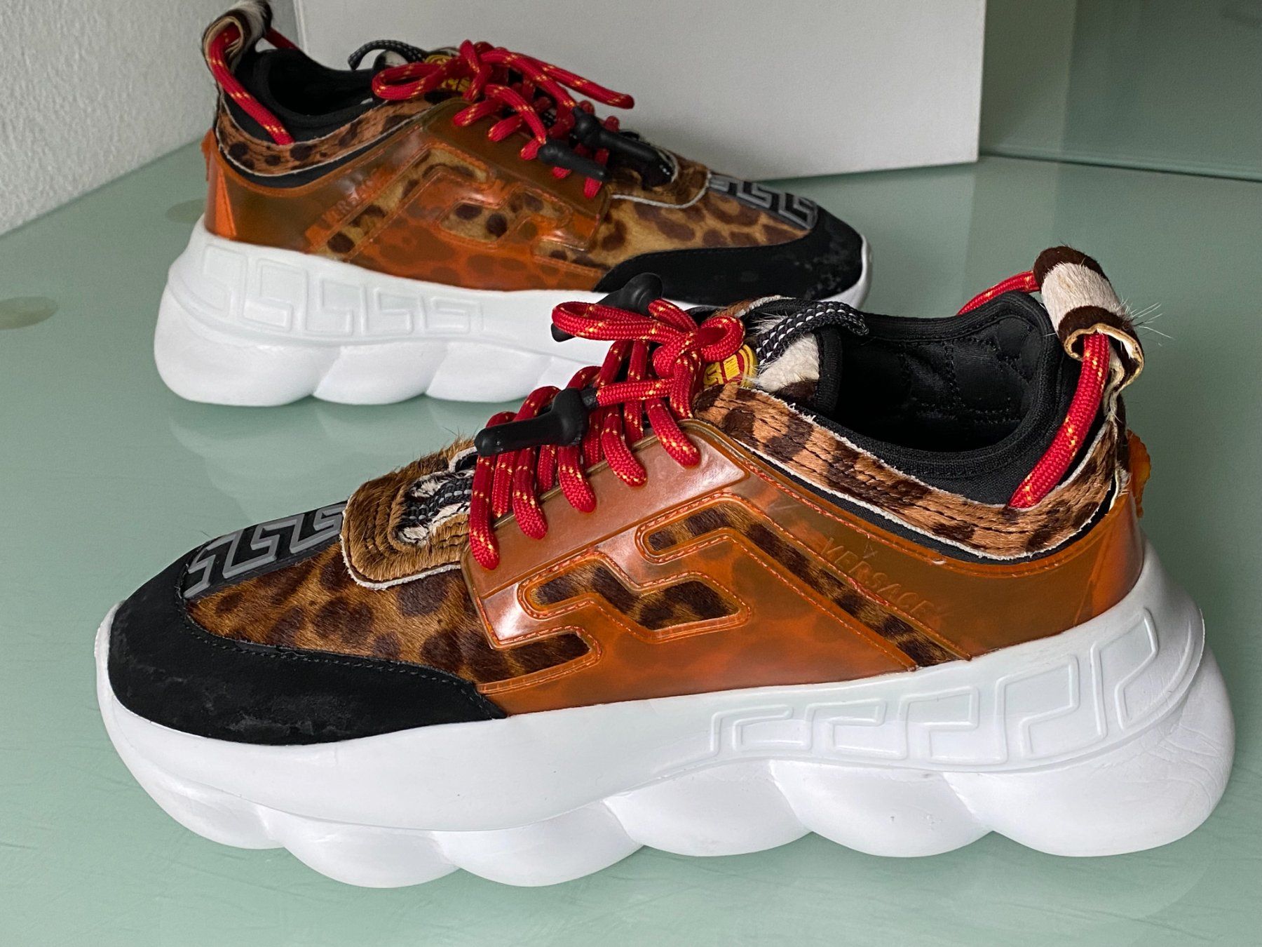 Versace Scarpe da uomo: VERSACE Chain Reacton Runner Pony Leder Low Top Sneakers 42 – Usato da Kreuzlingen venduto da Selliton 3