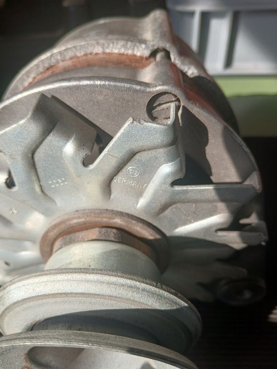 Bosch Tutti pezzi di ricambio auto: Original Oldtimer Lichtmaschine, Bosch, Unbek. Zustand! – Difettoso da Langenthal venduto da Egro50 1