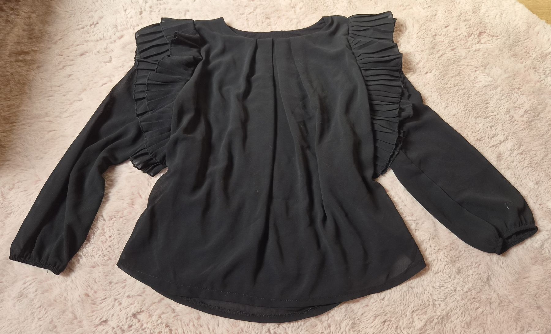 Camicette: Bluse schwarz Grösse L mit Rüschen von TODAY – Usato da Mellingen venduto da BiBi.16