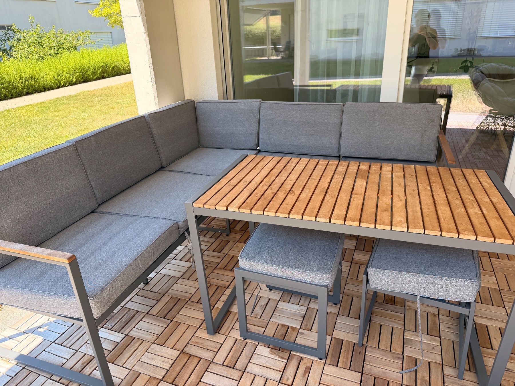 Mömax Set de table et chaises: Gartenlounge 4-Teilig – D'occasion à Wald ZH par Natushe
