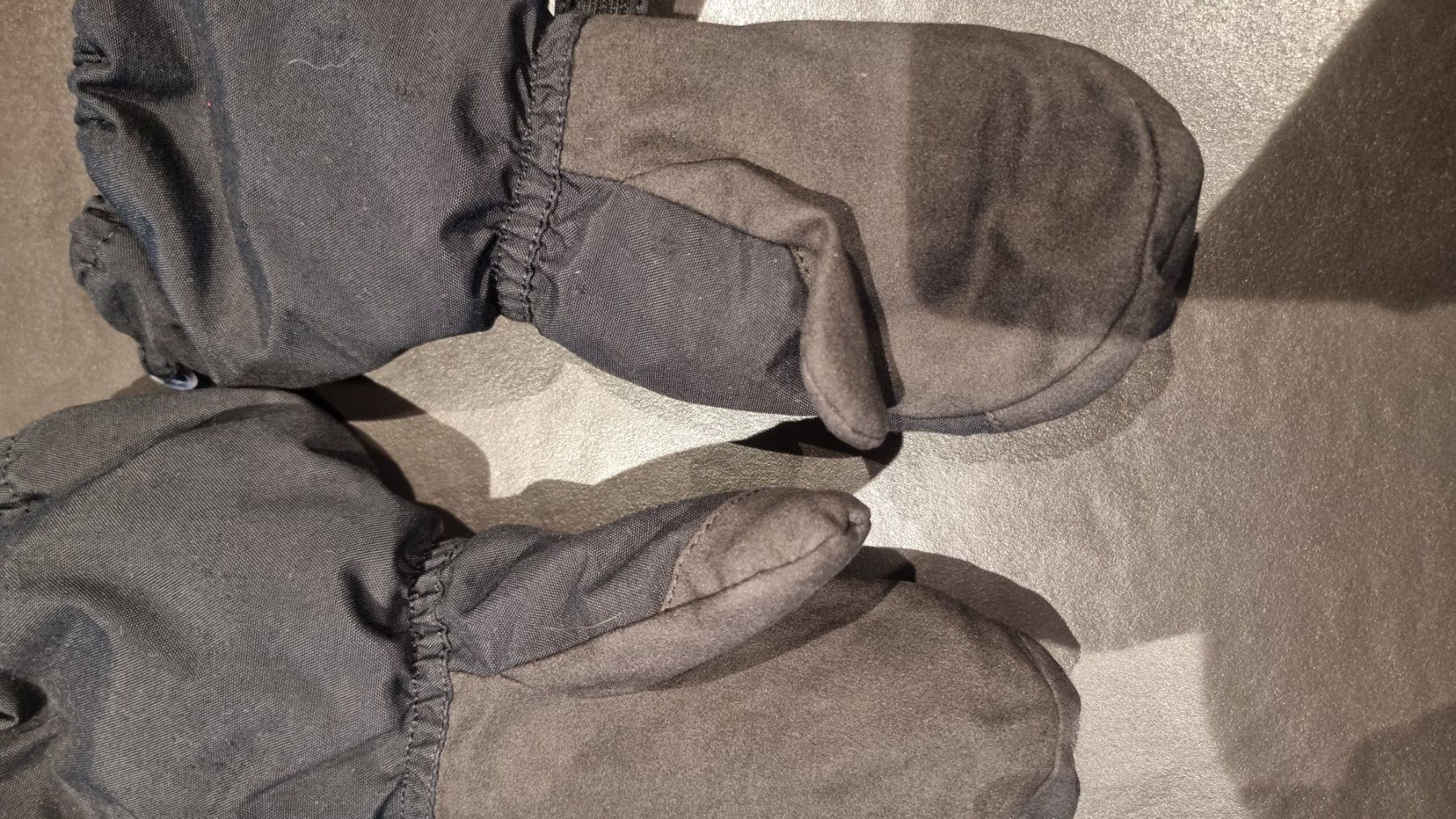 Reima Guanti: Reima Winter Handschuhe, schwarz, Grösse 6, – Usato da Buttikon SZ venduto da Limo180 1